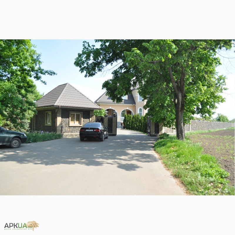 Фото 2. Продажа шикарного поместья, расположенного в пригороде Черкасс, на днепровском береге