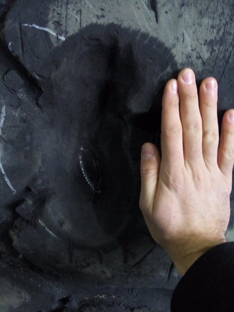 Фото 2. Ремонт и восстановления крупногабаритных шин в Украине
