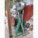 Пресс для брикетирования соломы, дерева, шелухи 180-250 кг/час