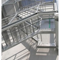 Лестница из решетчатого настила