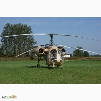 Вертолет для опрыскивания пшеницы