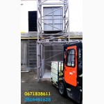 Подъёмник (лифт) грузовой приставной, пристенный, консольный. Установка снаружи здания