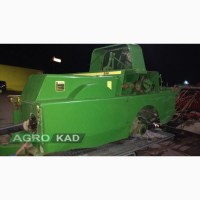 Пресс-подборщик тюковый John Deere 330 (1)