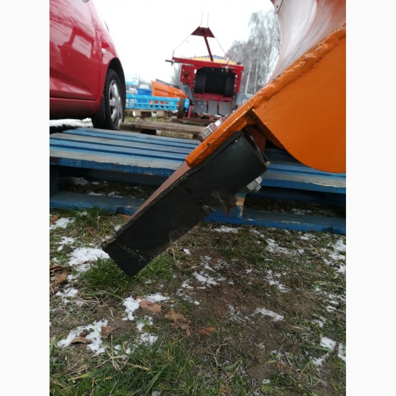 Фото 6. Отвал снегоуборочный на импортный трактор