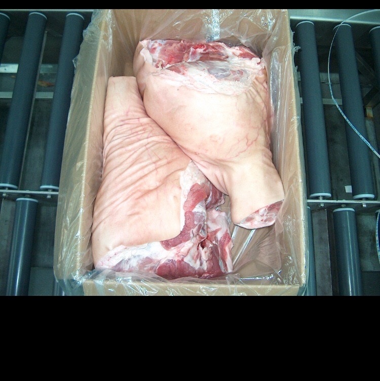 Фото 4. Окорок свиной на кости, Canada ( Olymel )