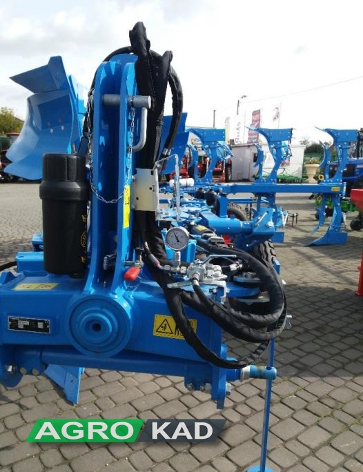 Фото 2. Плуг оборотный LEMKEN Juwel MVT 3L100