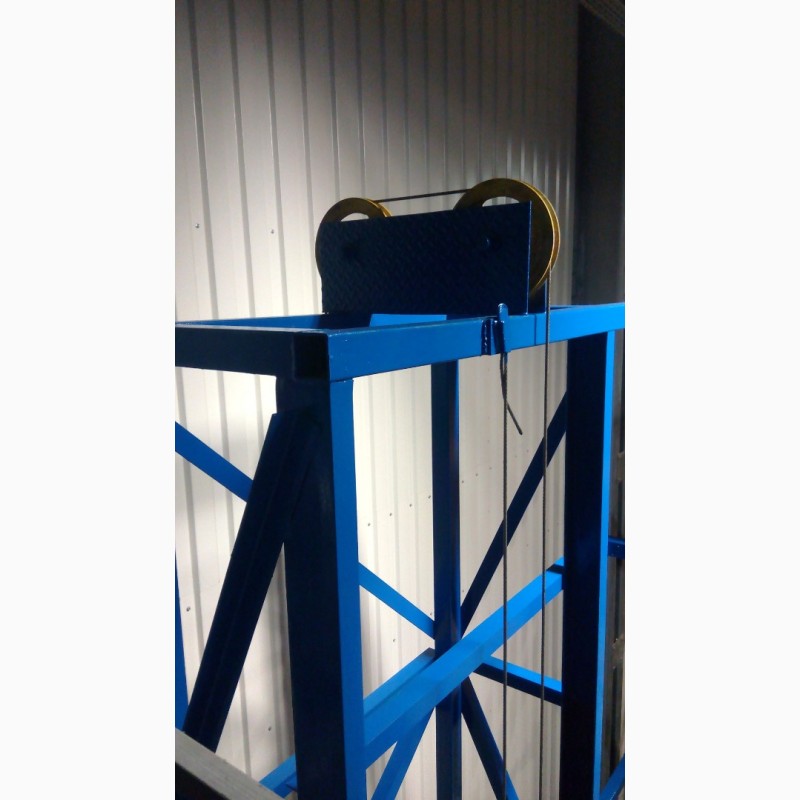 Фото 8. Подъёмник-лифт в металлической несущей шахте под заказ