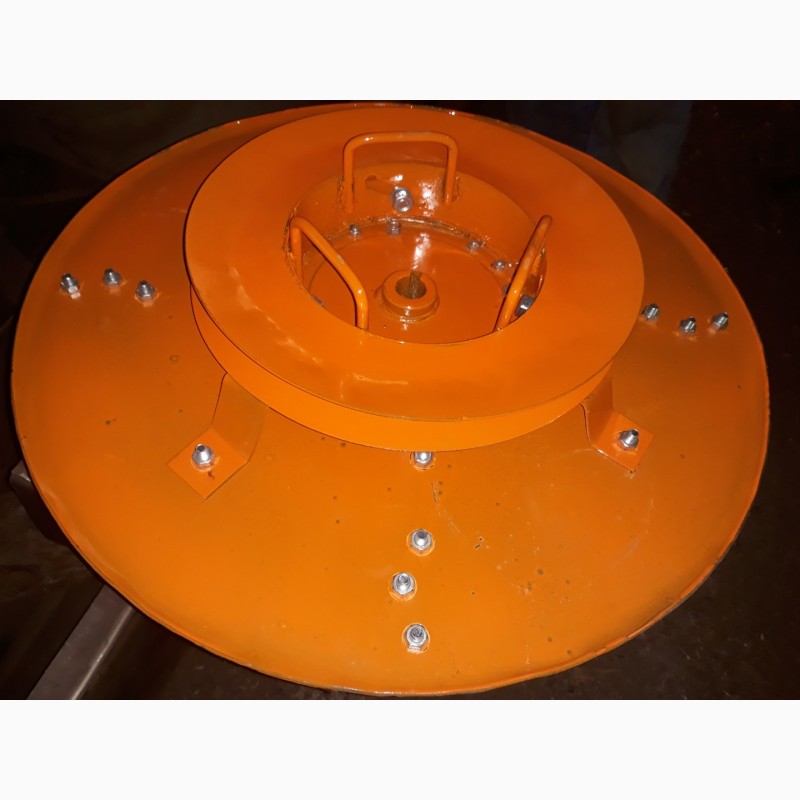 Фото 2. Диск метатель, тарелка разбрасывателя минеральных удобрений РУМ4. РМГ4